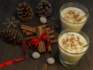 Recette et origine du lait de poule (Eggnog)