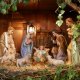 Les bergers et leurs agneaux dans la crèche de Noël